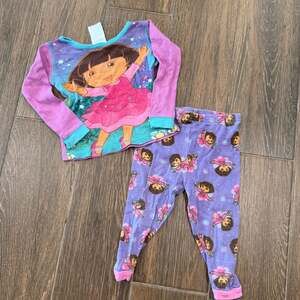 DORA The EXPLORER 2pc Long Sleeve Pajamas 2T (best fit 12 months)